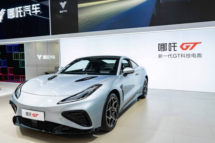 重庆丰都县诚吉迈企业管理咨询哪吒汽车在智能汽车领域的表现，领途汽车在新能源汽车市场中的影响力